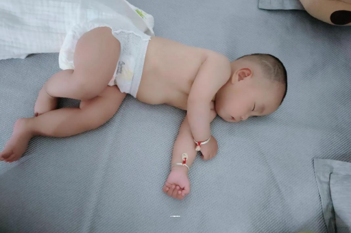 黔西南宝宝积食发烧怎么处理